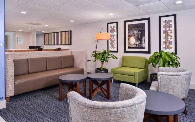 Holiday Inn Express Hotel & Suites Elgin