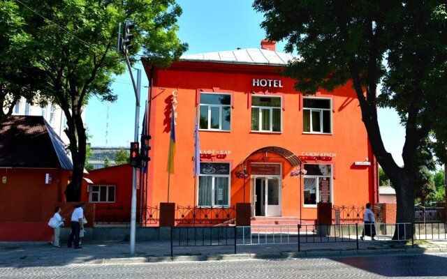 Orange Hotel