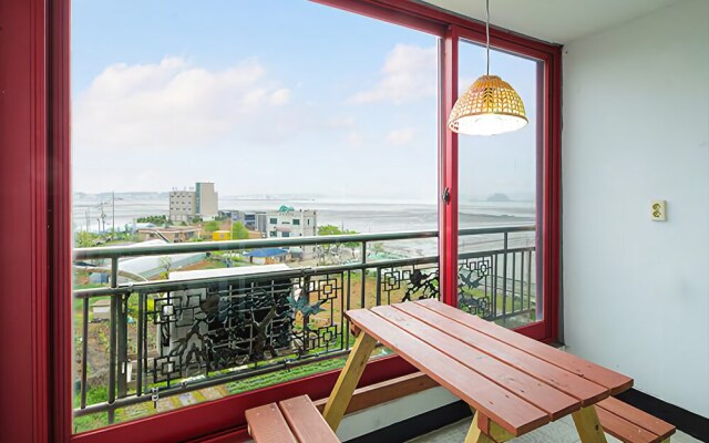 Yeongheungdoat the Seaside Pension