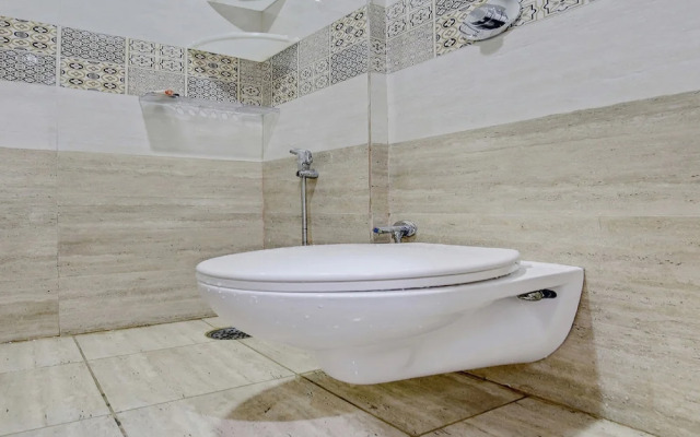 Varcity Pearl by OYO Rooms