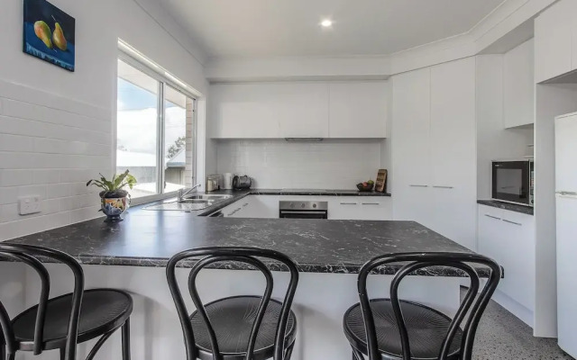 Coastal Relaxation in Banora