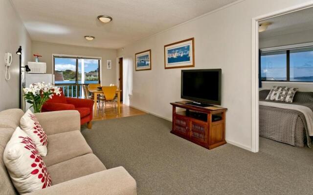 Snells Beach Motel