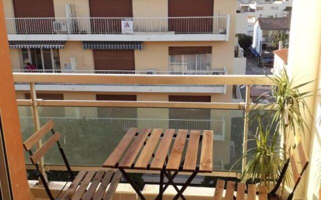 Appartement studio au cœur du Golf de Saint-Tropez