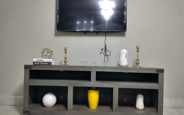 Spacious, With Great Design 2 Bedroomed Apartment