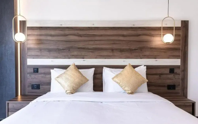 CA Sand Dune Hotel