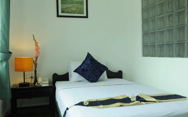Frangipani Villa Hotel II