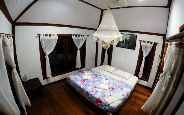Baan Khao Sok Resort