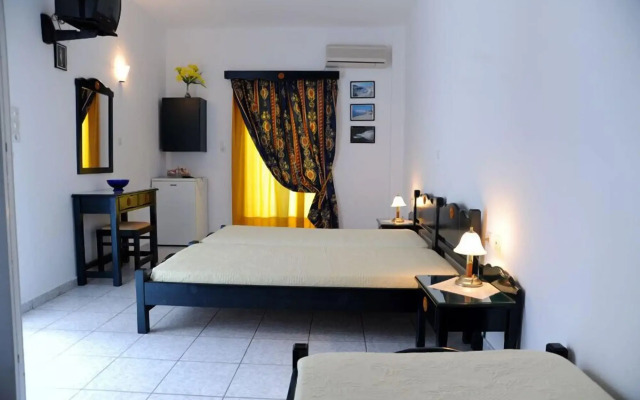 Anna Zisimos Rooms