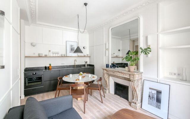 Splendid Haussmann Flat