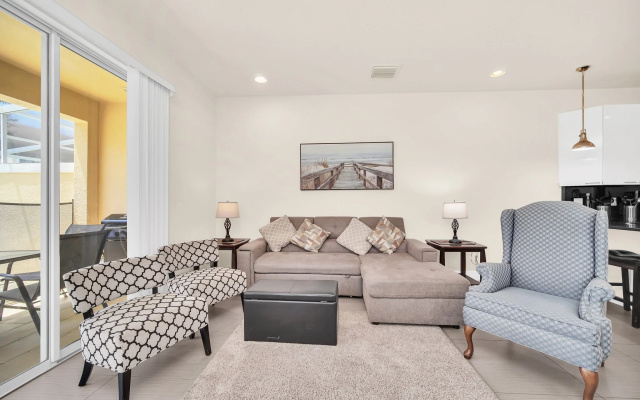 1447RETREAT , Clermont , US