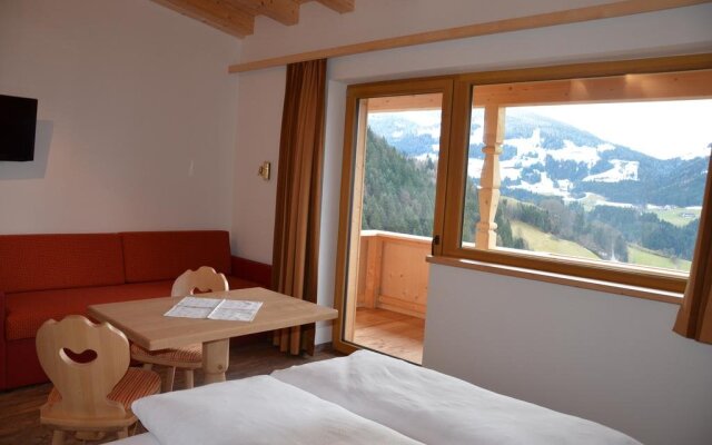 Hotel & Alpengasthof Pinzgerhof