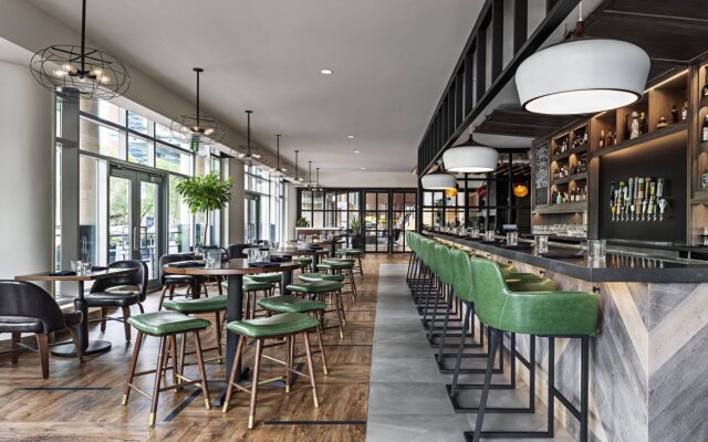 Sheraton Suites Calgary Eau Claire