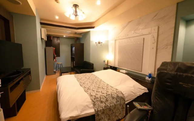 Hotel Allure (Adult Only)