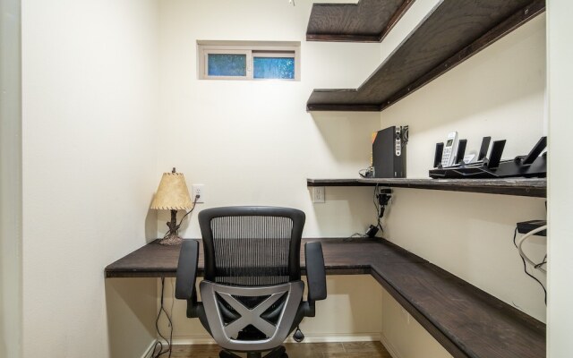 Hummingbird Hideaway 4 Bedroom Home