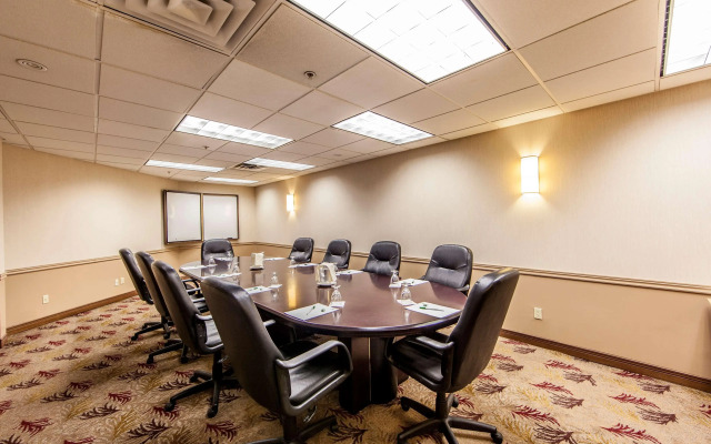 Radisson Hotel Montreal Airport