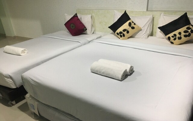 OYO 75377 Check In House