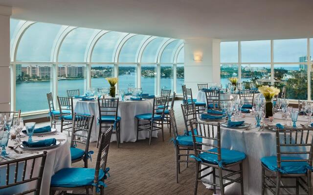 Waterstone Resort & Marina Boca Raton, Curio Collection by Hilton