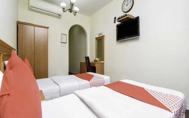 OYO 159 Sports Piaza Hotel