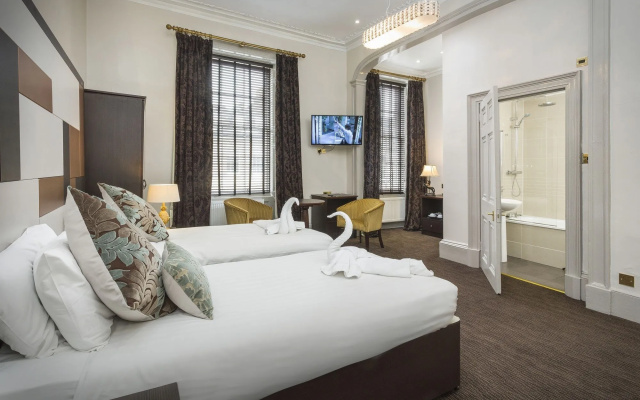 Albany Hotel