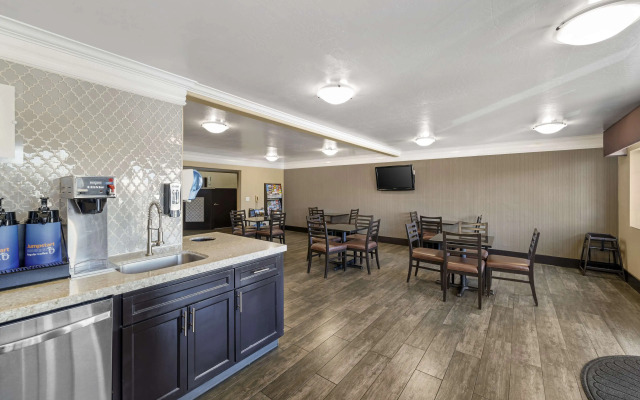 Best Western Liberty Inn