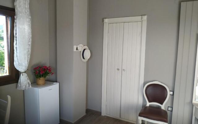Geomelia Guest House