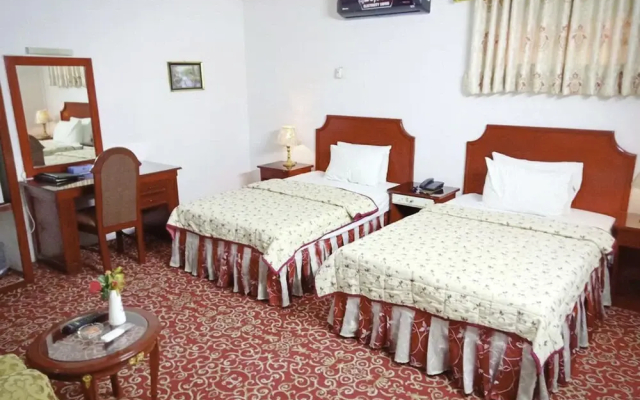 Hotel Indus