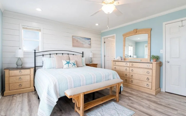 Selah 3 Bedroom Home by RedAwning