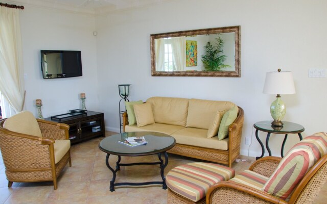 Beautiful Three Bedroom Villa in Gated Community