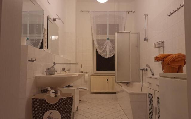 Arthur Albert Apartment