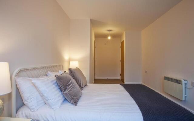 Southampton City Apartments by Charles Hope