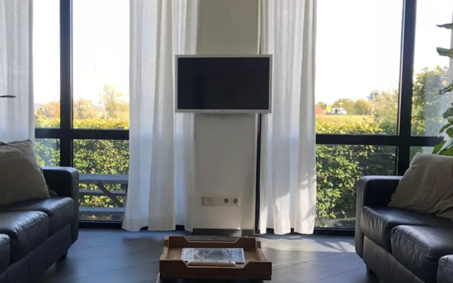 Modern Villa With a Nice Terrace, at the Marina