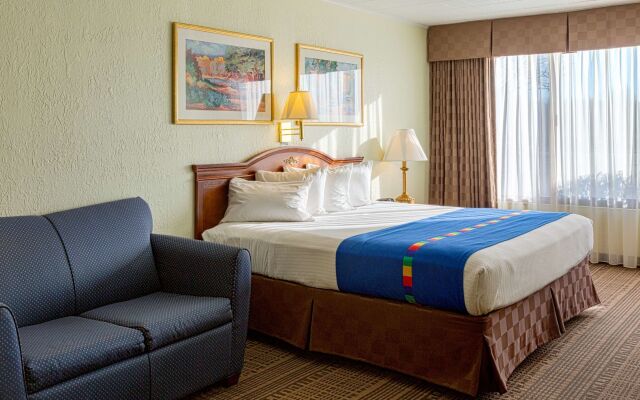 Park Inn by Radisson Sharon