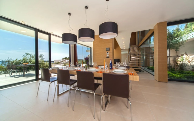 Golden Rays Luxury Villas