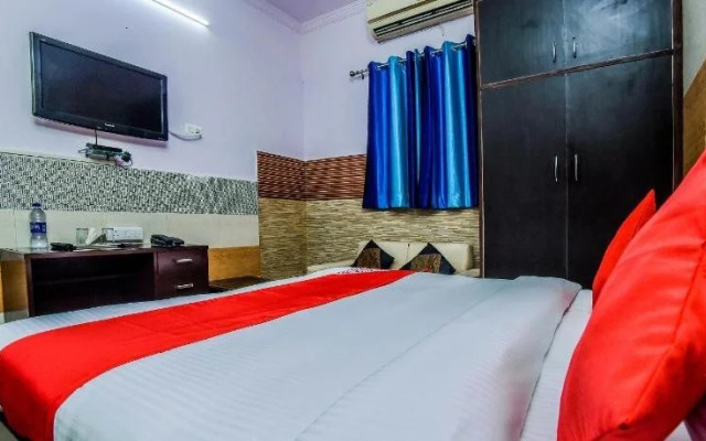 Maxfort Guest House Delhi