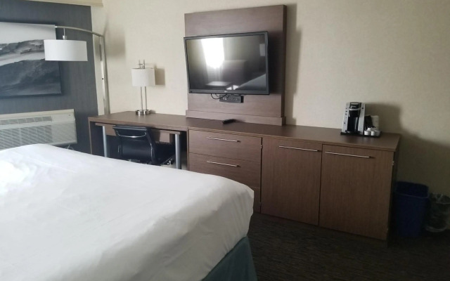 Holiday Inn Express Edmonton Downtown by IHG