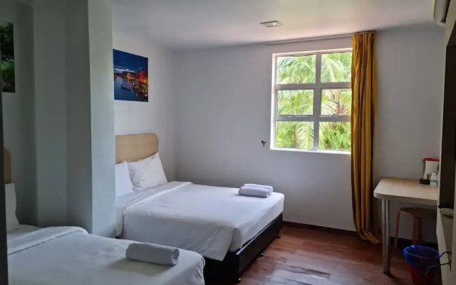 OYO 90901 Santai Morib Hotel