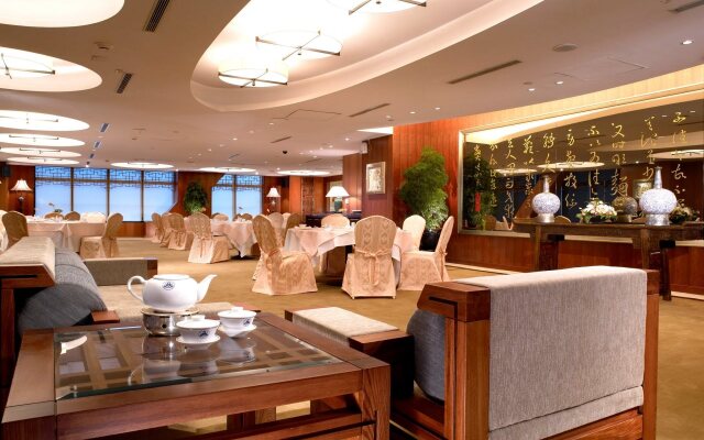 85 Sky Tower Hotel