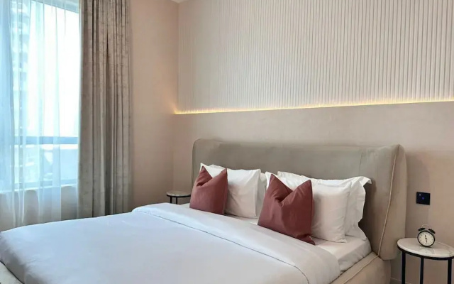 Durrani Homes – Minimal Luxe 3BR with Burj Khalifa and Fountain View (third room without partition)