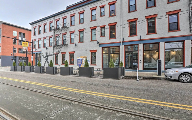 Sleek Studio Near Dtwn Dining & Entertainment