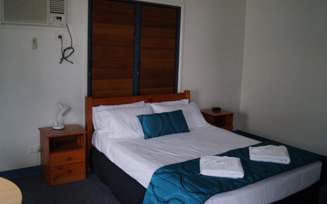Tin Can Bay's Sleepy Lagoon Motel