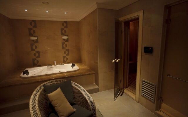 Shirvan Hotel & SPA