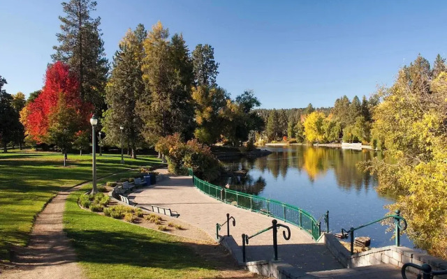 Perfect Basecamp for Mt. Bachelor With Hot Tub
