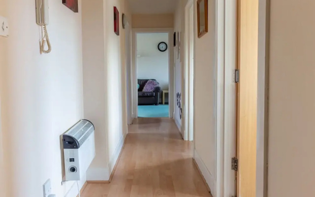 Elegant Apartment in Edinburgh near River Almond