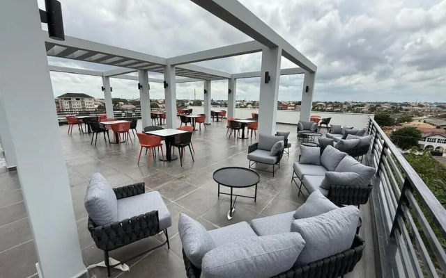 Memac Place Hotel & Restaurant