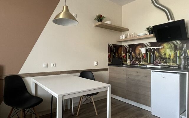Like home on the street. Lenina, 113