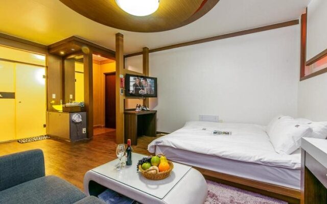 MK Hotel