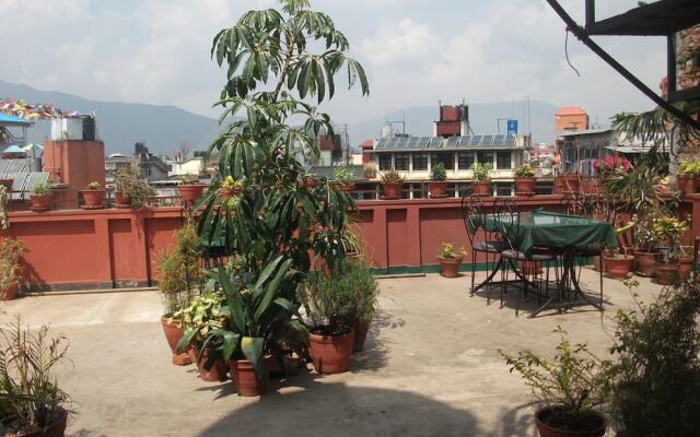 Everest Mount Holiday