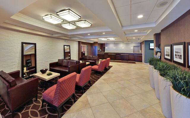 DoubleTree by Hilton Tinton Falls - Eatontown