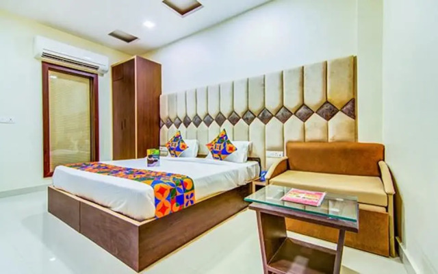 Nayyar Inn by FabHotel