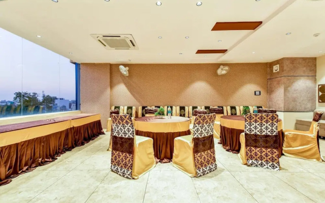 Hotel Frontier Royal